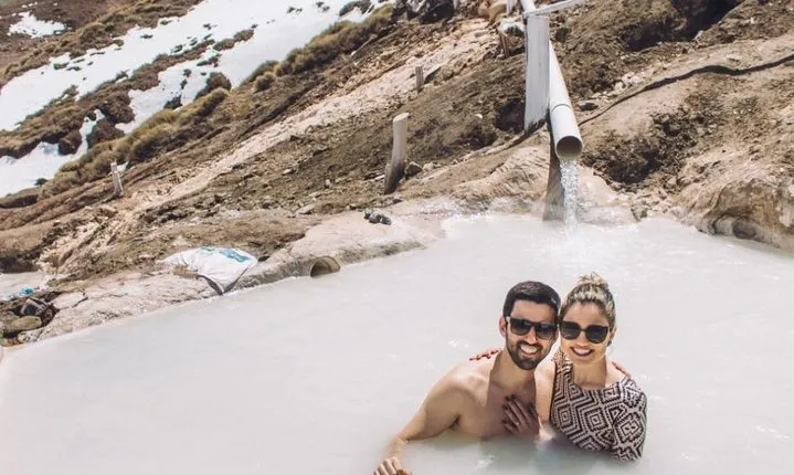Cajon del Maipo and Colina natural hot springs includes picnic