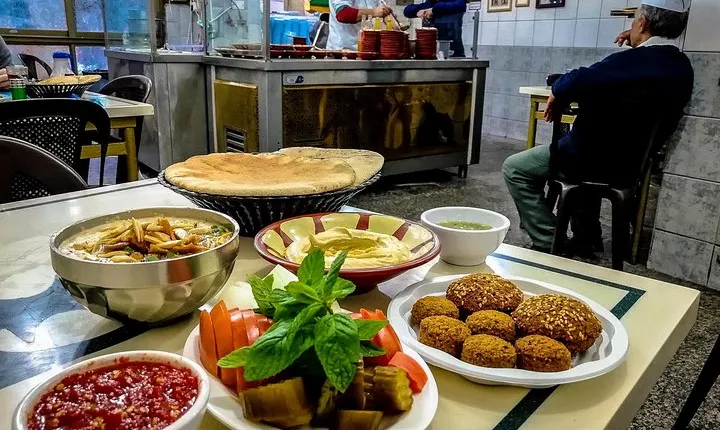 Private Street Food and Walking Tour Amman Downtown