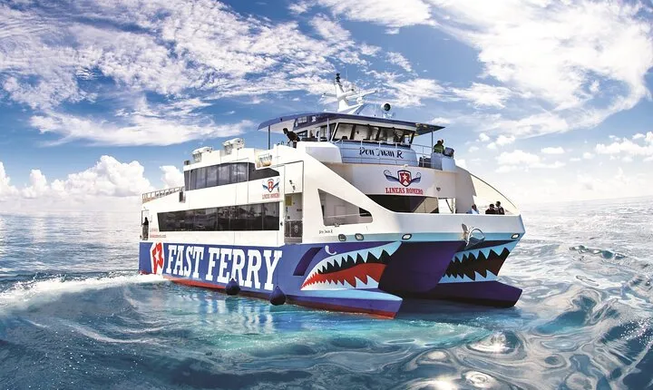 Fuerteventura: Ferry ticket to Lanzarote with free wifi