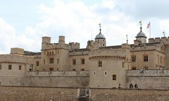 Wapping and the Old London Docks: A Self-Guided Audio Tour