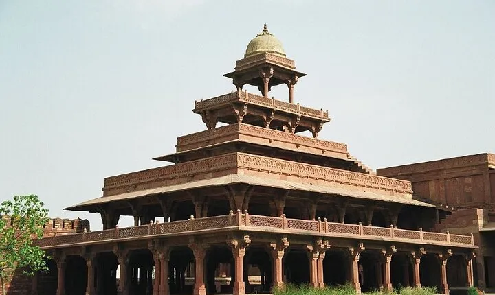 Full Day Taj Mahal & Fatehpur sikri Tour from Delhi by Car