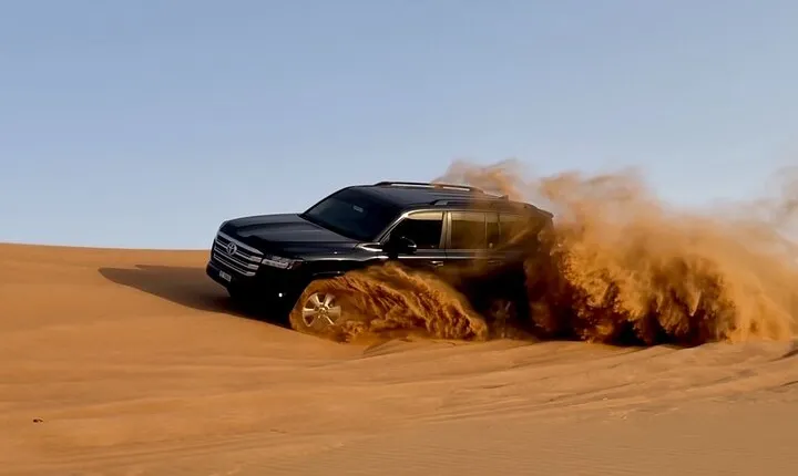 Premium Desert Safari Evening with Dinner and Show