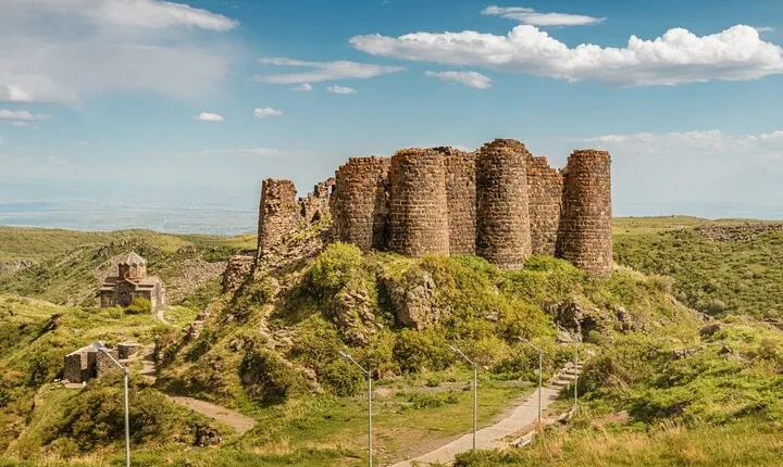 PRIVATE TOUR: Saghmosavank , Alphabet monument, Amberd fortress