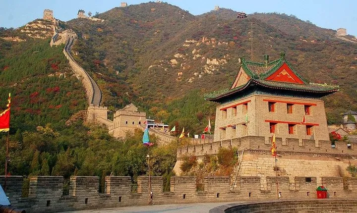 Juyongguan Great Wall and Summer Palace Day Trip with English Speaking Driver