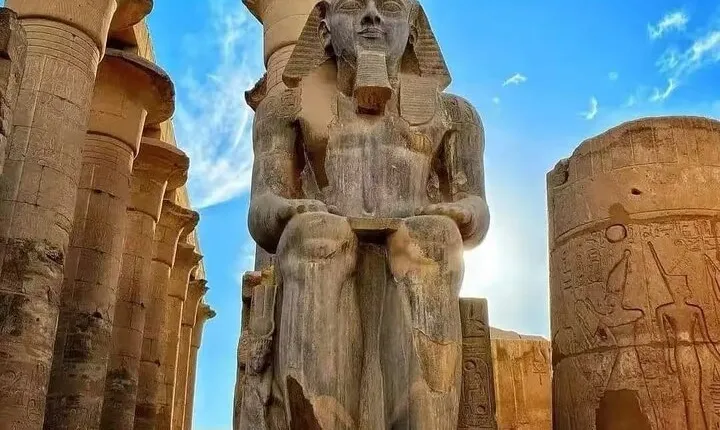 Private Full-Day Tour of East and West of Luxor with lunch