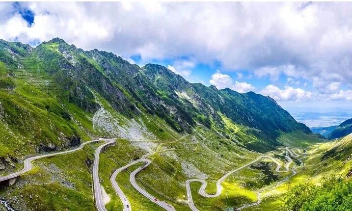 Small Group max 7 Tourists - Transfăgărășan Road