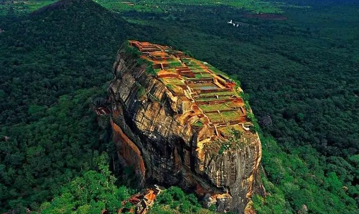 Sightseeing Tour in Ancient city of Sigiriya