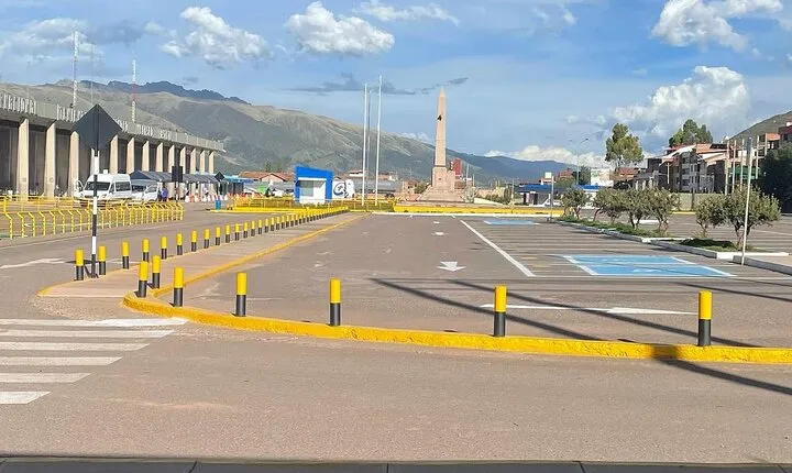 Transfer Cusco Airport to Hotel in Cusco (Round trip)