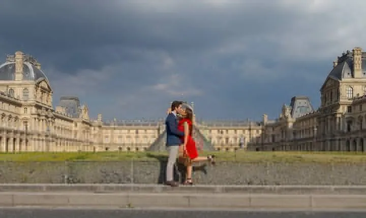 Proposal in Paris Centre with Photoshoot & Video