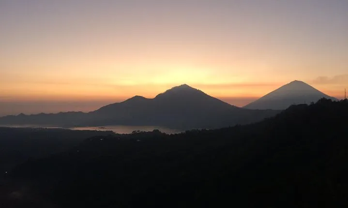 Day Tour with Sunrise and waterfall 