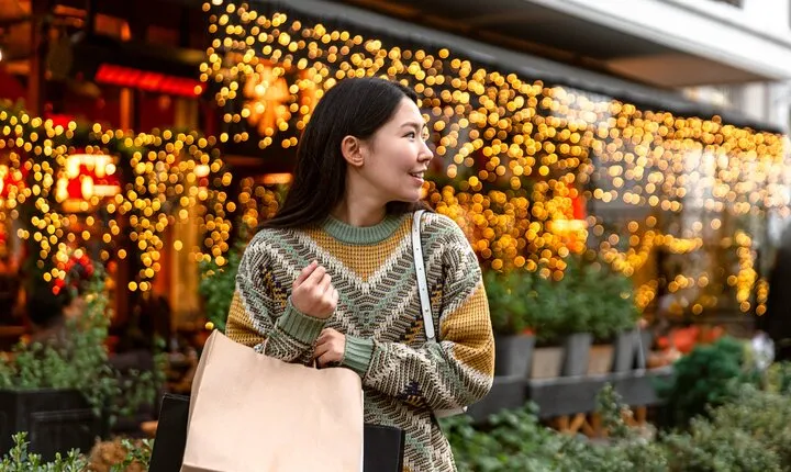 Vevey’s Private Holiday Charm: A Festive Lakeside Stroll