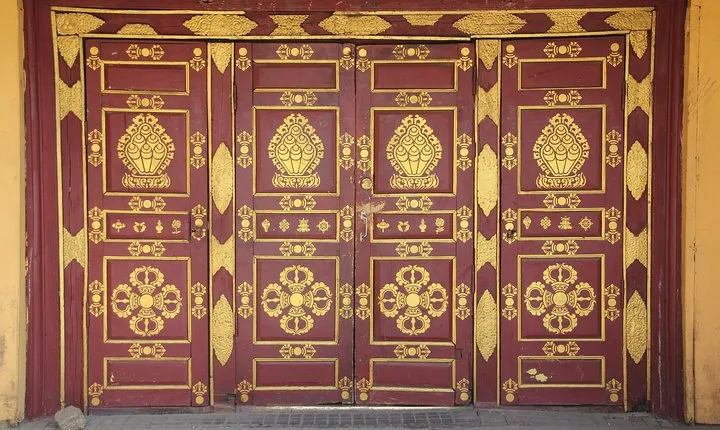 A Day Aglag Buteel Temple