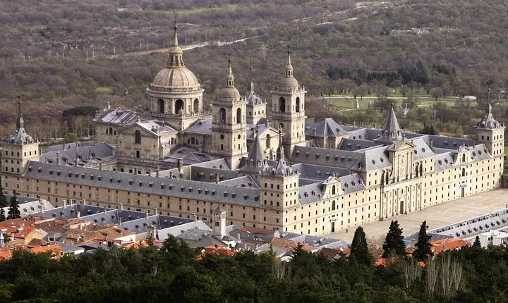 Private 8-hour Tour of Madrid + Escorial Monastery & Valley of the Fallen