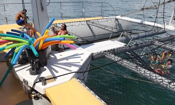All-inclusive 8-hour catamaran tour to Isla Taboga from Panama City