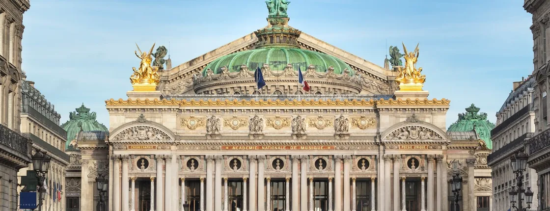 Private theme tour of the Haussmannian Paris