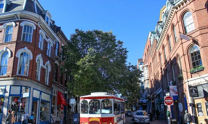 Discover Portland City and Lighthouse Tour