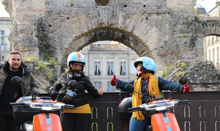 2h Medieval Bordeaux History by electric 50cc Motorbike