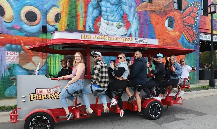 Party Bike Pub Crawl in Deep Ellum and Downtown Dallas