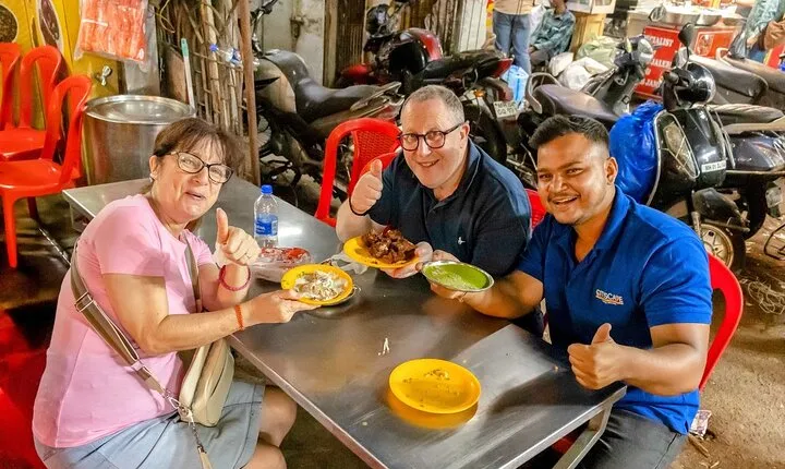 Mumbai Heritage, Street Food & Bazaar Walking Tour