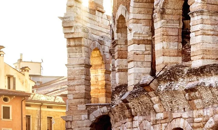 The city of Romeo and Juliet: A self-guided audio tour through Verona