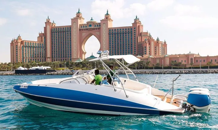 2 Hours Speed Boat Sightseeing of Dubai Marina - Dubai