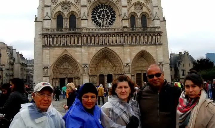 Notre Dame, St Chapel, ile de la cité, Louvre - semi private -4h