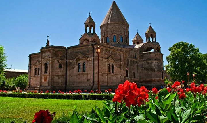 Private tour to Echmiadzin, Sardarapat, Zvartnots