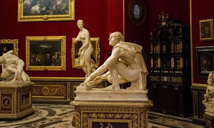 3H Semi Private Guided Tour to Uffizi Gallery & Accademia Gallery