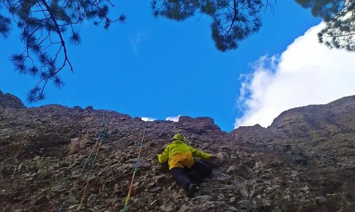 3-Hour Sunset Climbing Adventure Experience
