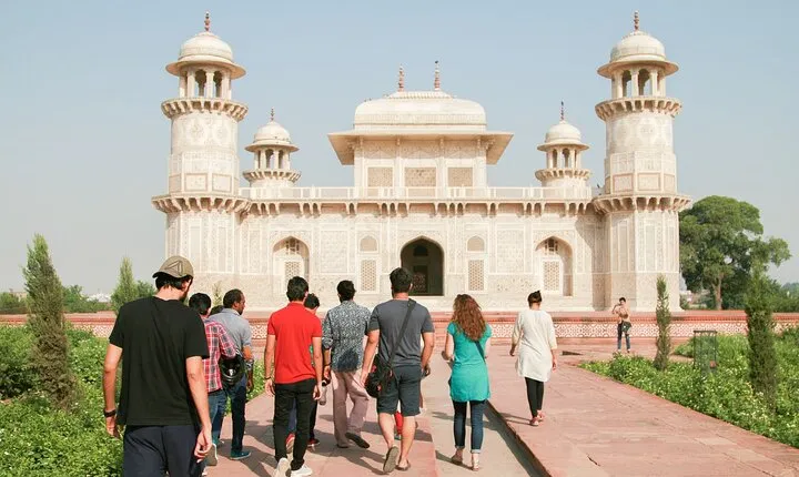 A Walk About Mughal Women - Private Guide Tour in Etmad Ud Daula