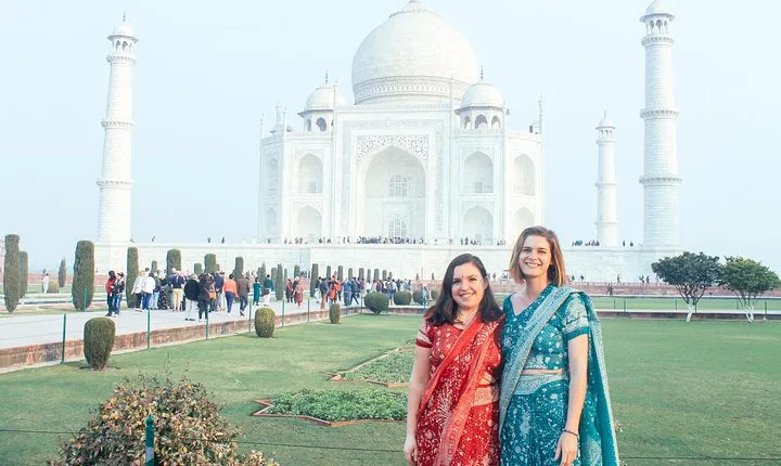 Same Day Taj Mahal Tour by Gatimaan Train