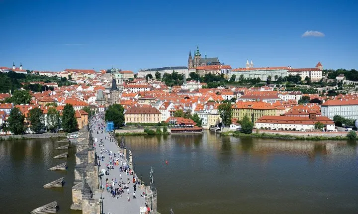 Prague Private Custom Full-Day Tour: Prague Castle and Old Town