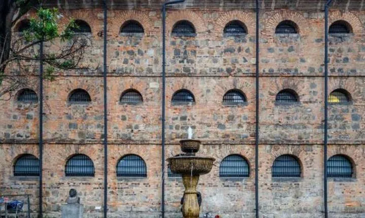 Bogotá City Tour: Hidden City