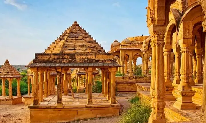 Visit Jaisalmer in Private Car with Guide Service