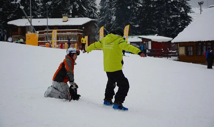 Ski and Snowboard group lessons in Borovets