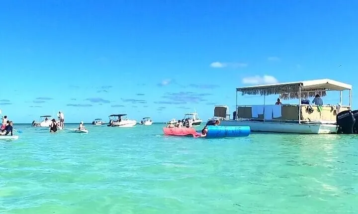 Islamorada: Whale Harbor Sandbar