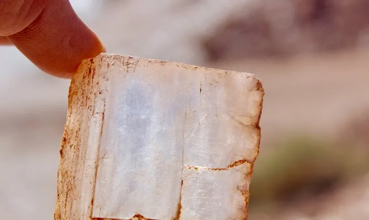 Off-Road Adventure to Glitter Mountain and Indian Petroglyph's