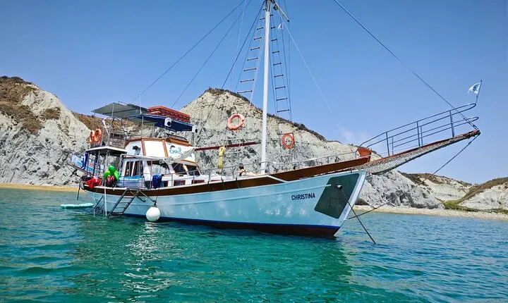 Dreamy Sails Daily Cruises at Argostoli Kefalonia Island