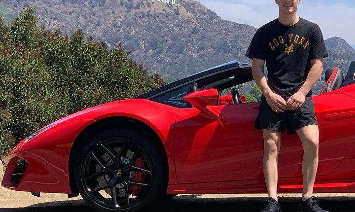 30min Driving Tour: Explore Hollywood in Lamborghini