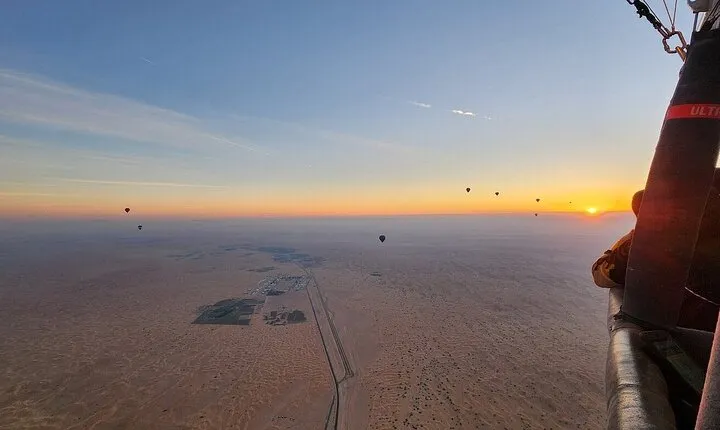 Sunrise Hot Air Balloon Tour over Dubai Desert