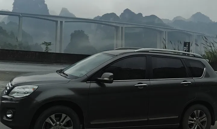 Lijiang Train Station to Lijiang Hotel