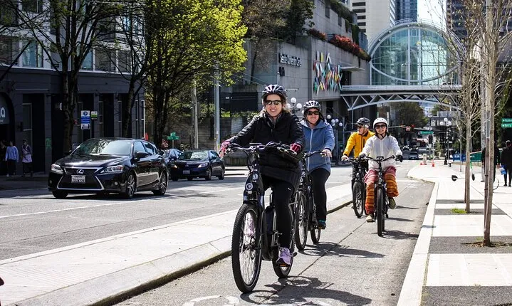Seattle's Electric City Bike Tour