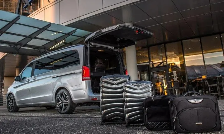 Best Private Airports Transfers - Luxury Minivan Service