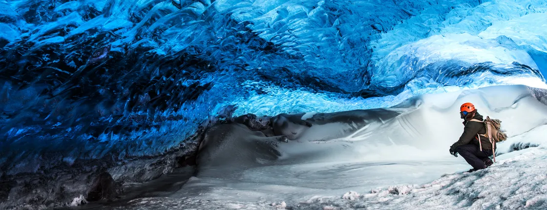 Crystal blue ice cave tour from Jökulsárlón with a super Jeep