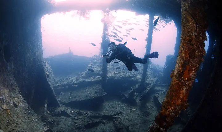 Shipwreck Diving in Tulamben
