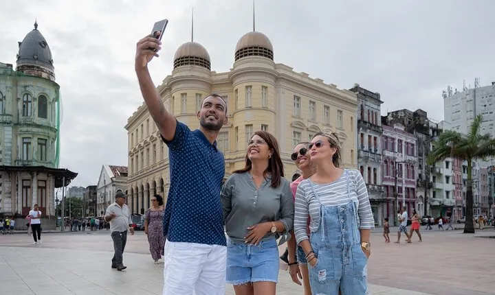 Faro Walking Tour: Uncover the City’s Architectural Legacy