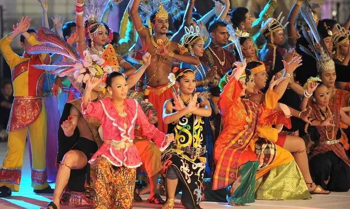 Kuala Lumpur Malaysian Cultural Night Experience with Buffet Dinner 