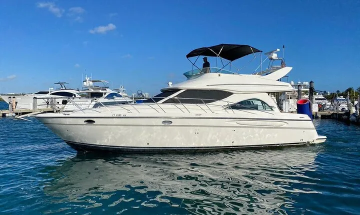 50ft 1 Hour FREE | Miami Yacht Rental | 2 to 6 Hours | 13 People