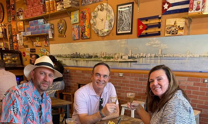 Miami Private luxury Tesla Tour with local driver-guide