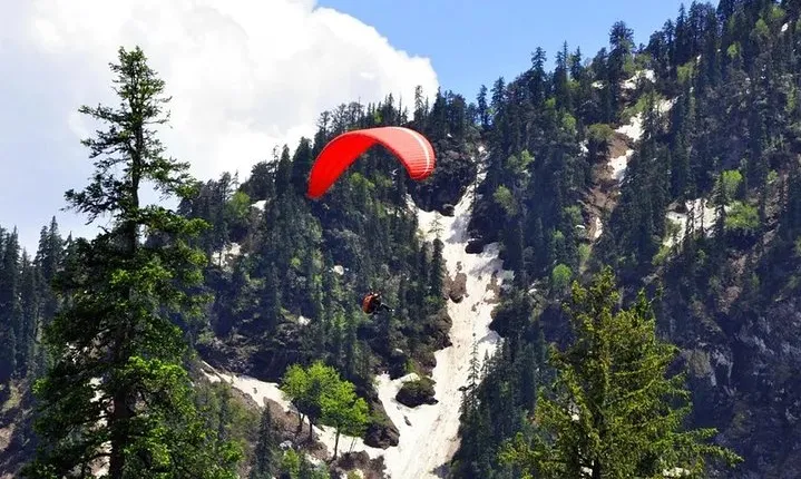 Paragliding in Kullu Manali